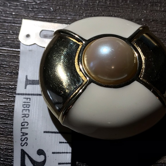 Vintage Givenchy Simulated Pearl Clip On Earrings - Picture 7 of 8